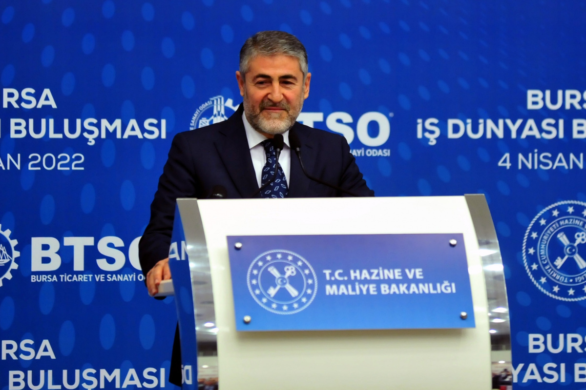 Bakan Nebati: 'Kur Korumalı Mevduat ve Katılım Hesabı bakiyesi 1 Nisan itibarıyla 695 milyar TL’ye ulaştı'