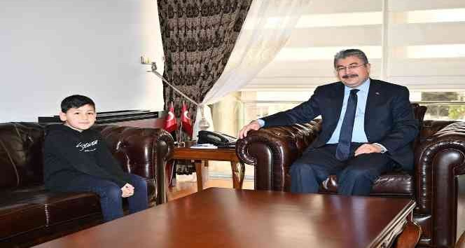 Osmaniye Valisinden gönülleri fetheden davranış