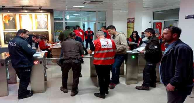 Osmaniye’de polisler kan bağışında bulundu