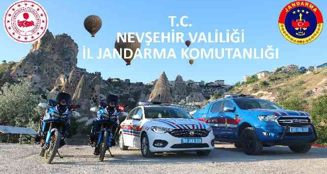 Aranan 2 firari jandarmadan kaçamadı