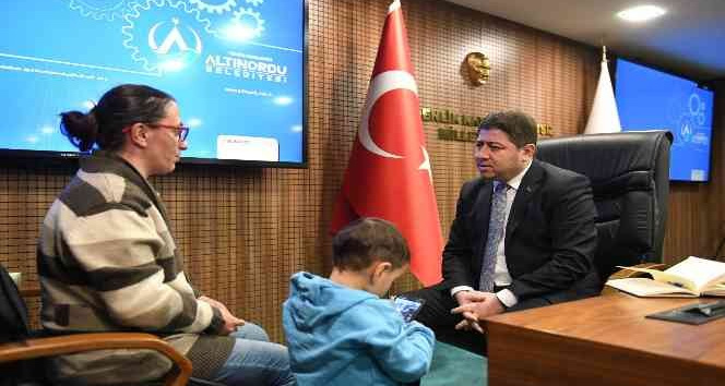 Başkan Tören, halk gününde vatandaşlarla buluştu