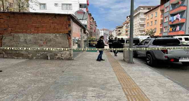 Tartıştığı kişi tarafından bacaklarından vuruldu