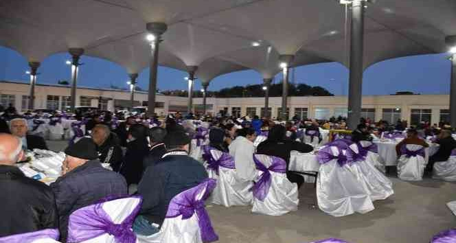 İpsala’da roman vatandaşlara bin kişilik iftar yemeği