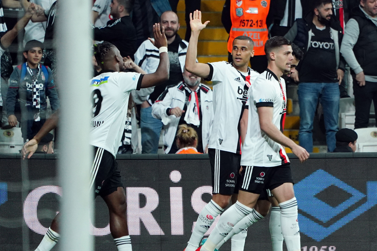 Beşiktaş, Alanyaspor'u 4 golle devirdi!