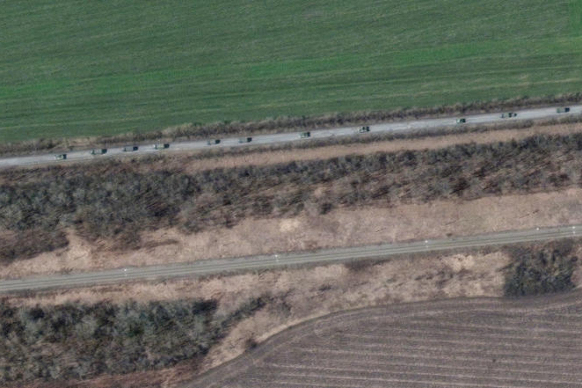 13 kilometrelik Rus konvoyu uydudan görüntülendi