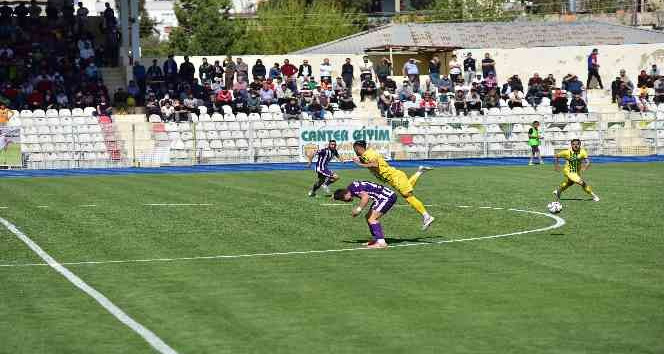 TFF 3. Lig: Osmaniyespor FK: 1 - Artvin Hopaspor: 3