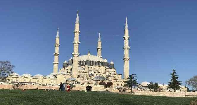 Mimar Sinan’ın şaheseri Selimiye’nin silueti bozuldu