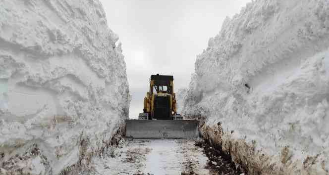 Şırnak’ta kar kalınlığı Nisan ayında 5 metreyi buldu