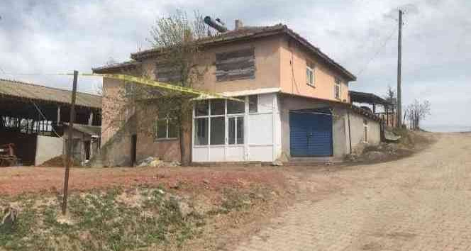 120 bin lira için bir aileyi katletmiş: Bilezik ve beşli bulunamadı