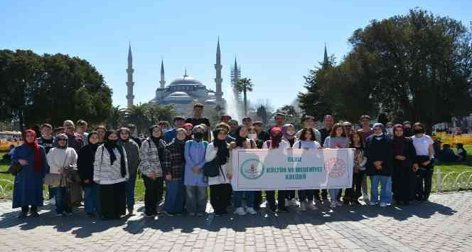Gedizli öğrencilerden İstanbul gezisi