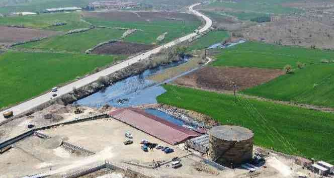 Çevreyi zifte bulayan şantiyenin çalışmaları durduruldu