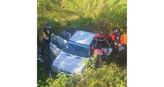 Osmaniye’de minibüs ile otomobil çarpıştı: 2 yaralı