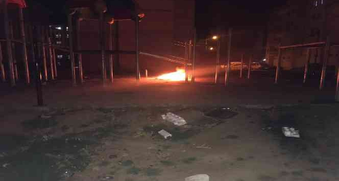 Mardin’de çocuk parkı ateşe verildi