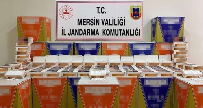 Mersinde bin makaron ve 40 kilo tütün ele geçirildi