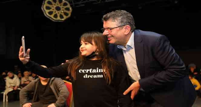 Kapaklıkaya: “Çağı yakalamak için çok okumalıyız”