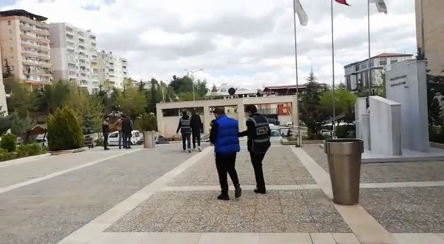 Siirt’te hırsızlık yaptığı tespit edilen 2 şüpheli tutuklandı