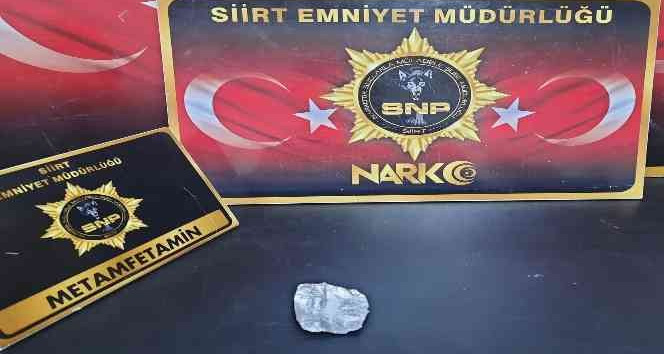 Siirt’te şüpheli şahıs üzerinden uyuşturucu madde ele geçirildi