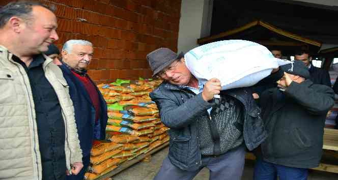 Üreticilere 13 ton tohum dağıtıldı
