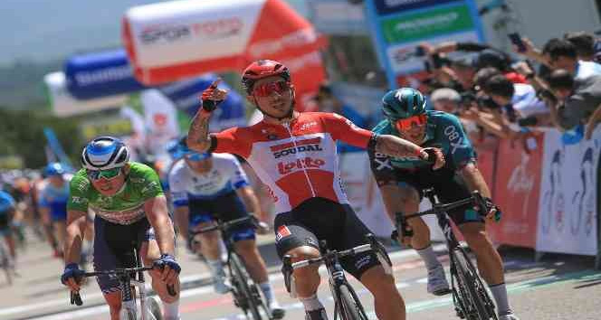 Cumhurbaşkanlığı Türkiye Bisiklet Turu’nun altıncı etabını Alexander Caleb Ewan kazandı