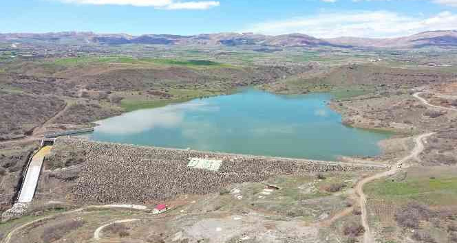 Tunceli’de dolan barajın kapakları açıldı, tahliye başladı