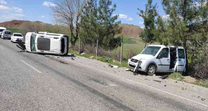 Siirt’te trafik kazası: 3 yaralı