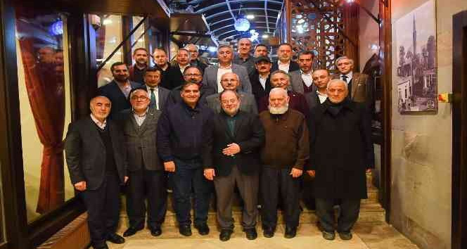 Erzurum’un aksaçlıları sohbet meclisinde buluştu