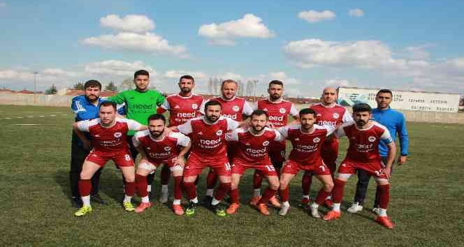 İlk yarı 6 gol yiyen Gölpazarı Belediyespor ikinci yarı maça çıkmadı