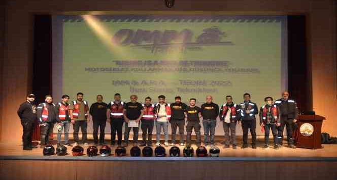 Öğrencilerden motosiklet sürücüleri ve kuryelere ‘Güvenli Sürüş’ konferansı