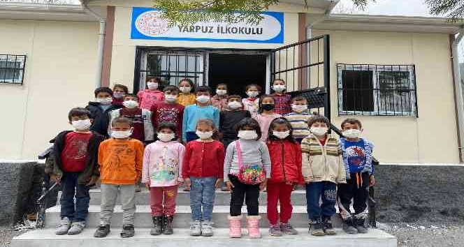 Osmaniye’de yanan köy okulunun yerine yenisi yapıldı