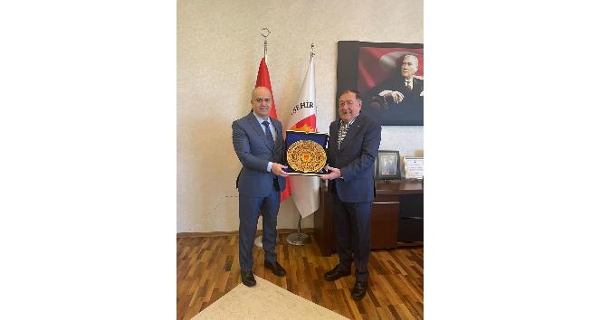 Emniyet Müdürü Artunay’dan Başkan Parmaksız’a veda ziyareti