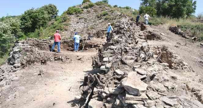 Altınova’da 50 kişilik arkeolog ordusu çalışacak