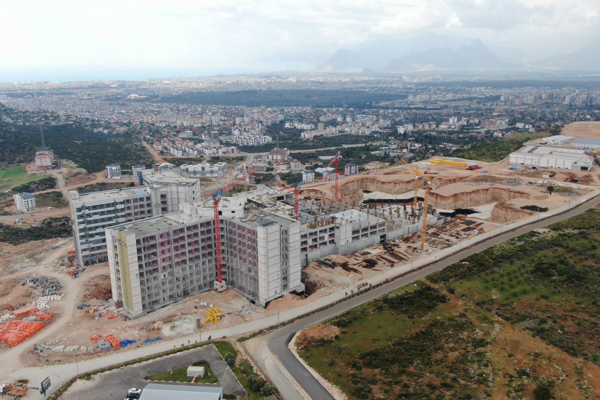 Antalya Şehir Hastanesi, Mevcut Kamu Hastanelerinin Yatak Kapasitesini ...