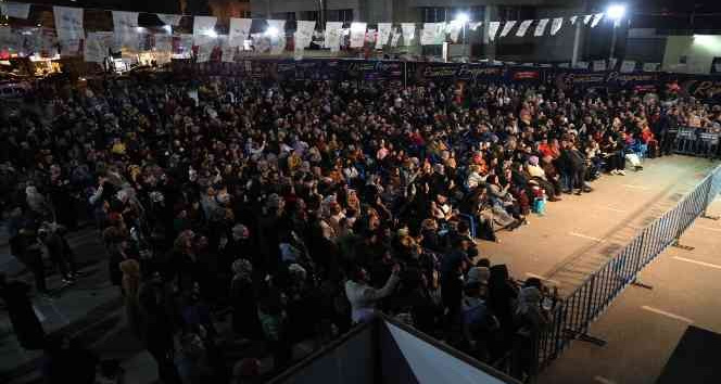 İlahi sanatçısı Mustafa Cihat Vanlılarla buluştu