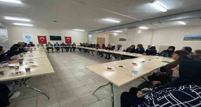 Rektör Türkmen, Aydıntepe MYO öğrencileriyle iftar yemeğinde buluştu