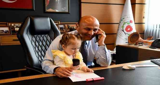 Oral, koltuğunu devretti