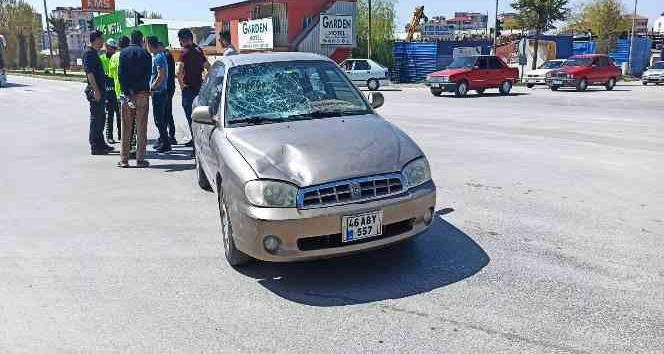 Otomobilin çarptığı yaya yaralandı
