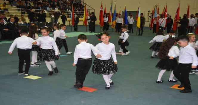 Bitlis’te 23 Nisan Ulusal Egemenlik ve Çocuk Bayramı kutlandı