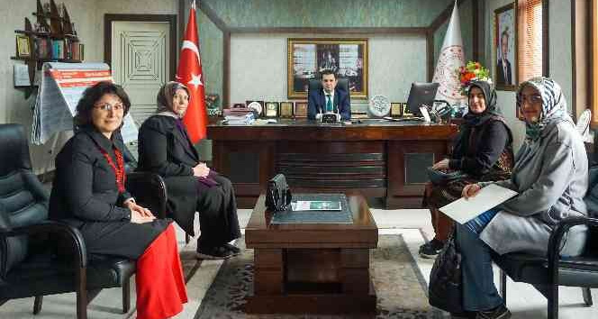 Raif Azak İmam Hatip Ortaokulundan 15 eTwinning projesi