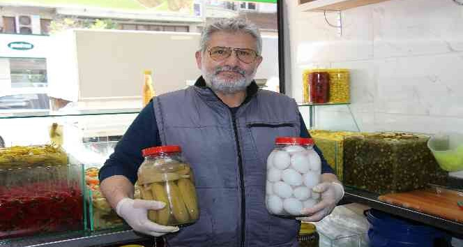 Aydın’da ’yumurta ve muzun’ turşusu yapılıyor