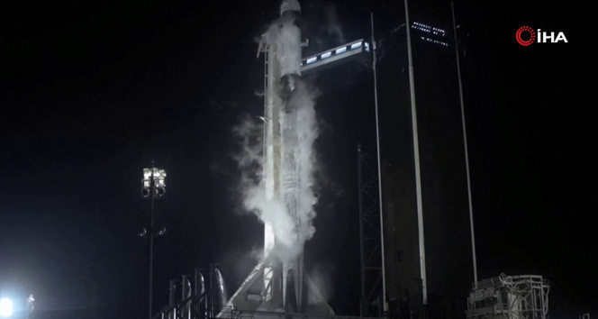 SpaceX, Crew-4 uçuşu ile uzaya 4 uzay adamı gönderdi