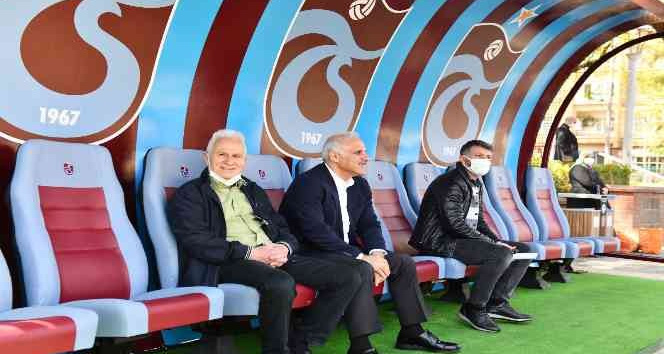 Trabzon’da spor temalı duraklar ilgi çekiyor