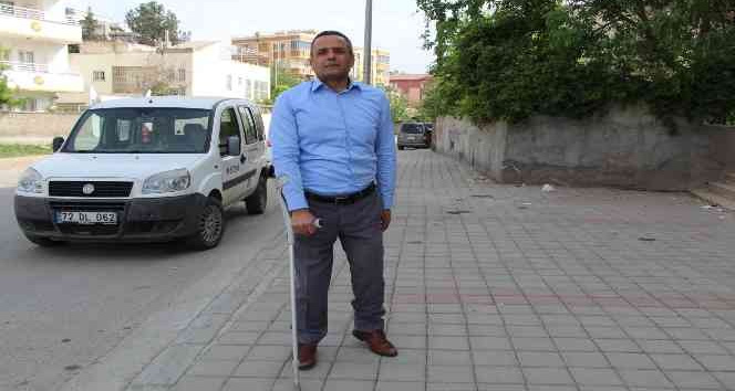 52 yaşındaki engelli vatandaş Batman’da iptal edilen raporunu Diyarbakır’da aldı