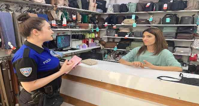 Cizre’de kadın polisler kadın esnafa ‘KADES’i tanıttı