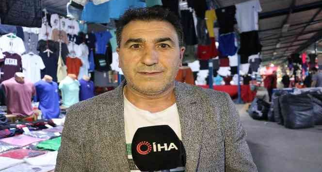 Edirne’de Ulus Pazar esnafı bayram alışverişi için tezgahlarını gece saatlerinde açtı