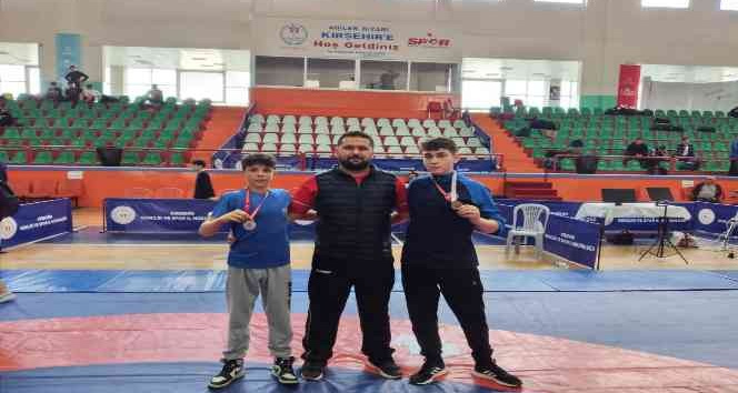 Kütahya’nın pehlivanları Türkiye Şampiyonu oldu