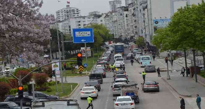 Karadeniz Sahil Yolu’nda trafik yoğunluğu