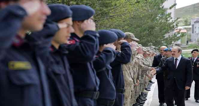 Vali Epcim, askeri personel ve emniyet mensuplarıyla bayramlaştı
