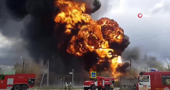 Rusyada kimyevi özellik tankerinde yangın