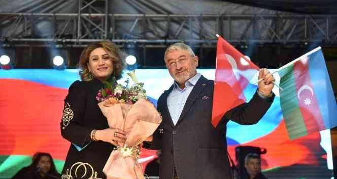 Ünlü sanatçı Azerin’den unutulmaz konser