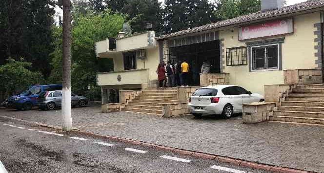 Aracında silahlı saldırıya uğrayan genç hayatını kaybetti